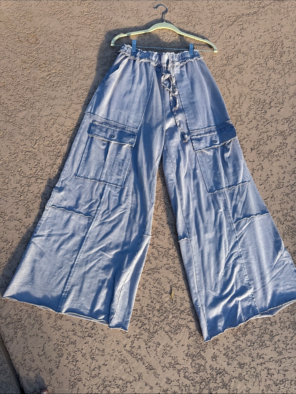 Easel Casual Drawstring Cargo Pants - Light Gray/lavendar size small - Picture 5 of 10